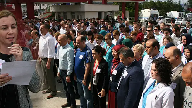 Hastane Çalışanlarından İş Bırakma Eylemi