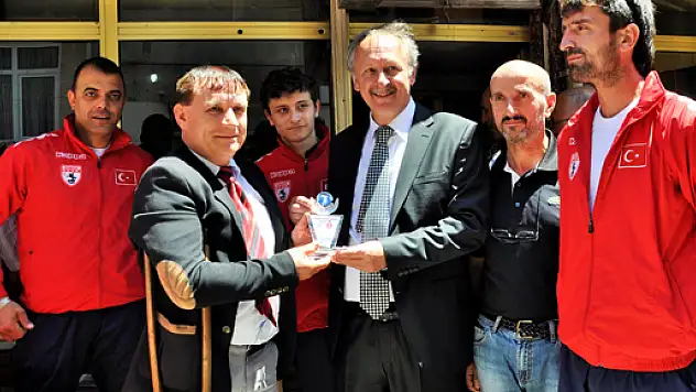 Özden: 'Engelleri Birlikte Aştık'