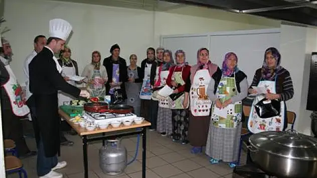 Turizm Bölgesi Ayvacık'ta 'AŞÇILIK OKULU' açıldı