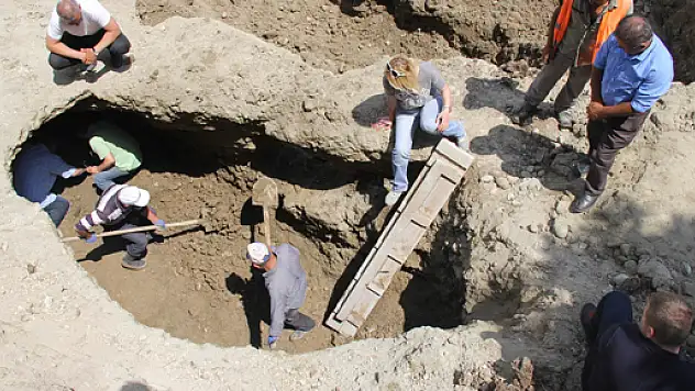 Tarihi Mezarda Kazı Çalışmaları Yeniden Başlandı