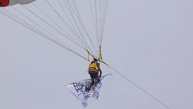 Gökyüzünde evlilik teklifi