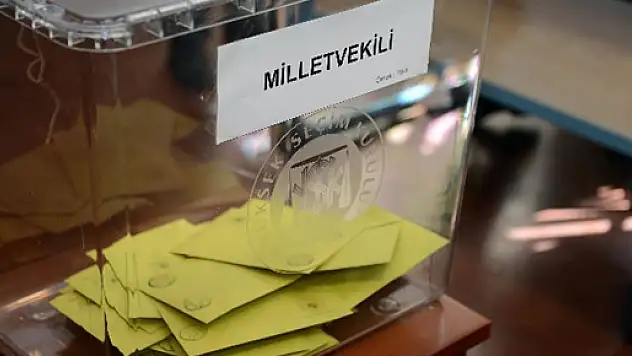 Türkiye genelinde oy verme işlemi başladı