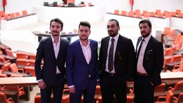 Twitter fenomenleri Meclis'te