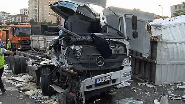 İstanbul TEM Otoyolu'nda zincirleme kaza