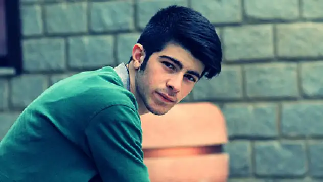 Talihsiz genç karnesini ve takdir belgesini alamadı