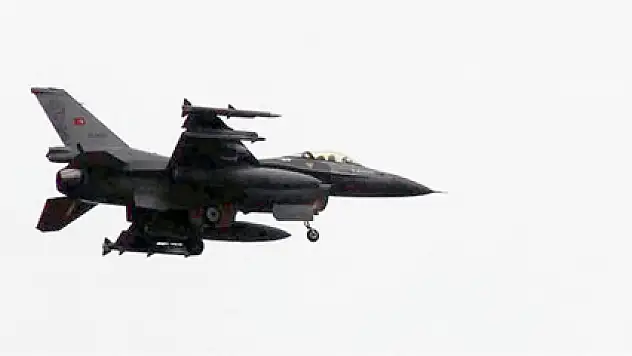 Suriye'den Türk jetini taciz