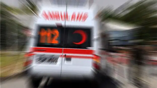 ÇAKMAK GAZI ÇEKEN 16 YAŞINDAKİ ÇOCUK KOMAYA GİRDİ