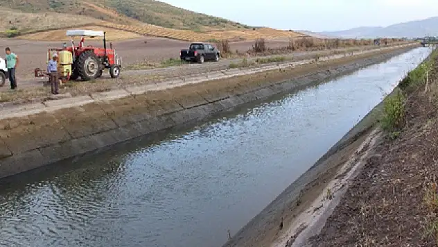 Baba öldü, oğlu aranıyor