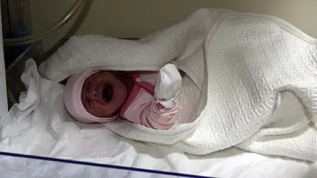 Tüm organları ters doğdu!