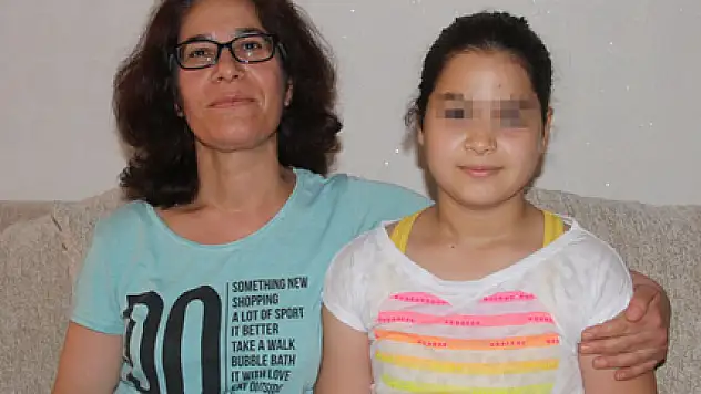 Anneye adres sorup kızını dolandırdılar