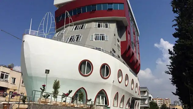 Gemi değil öğrenci yurdu