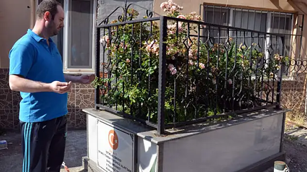 Şehit mezarını görenler şaşırıyor