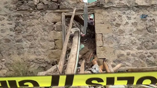 Sabah kahvaltısında ev üzerlerine çöktü: 3 ölü 1 yaralı