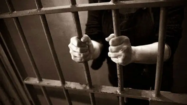 Yemen'de mahkumlar firar etti