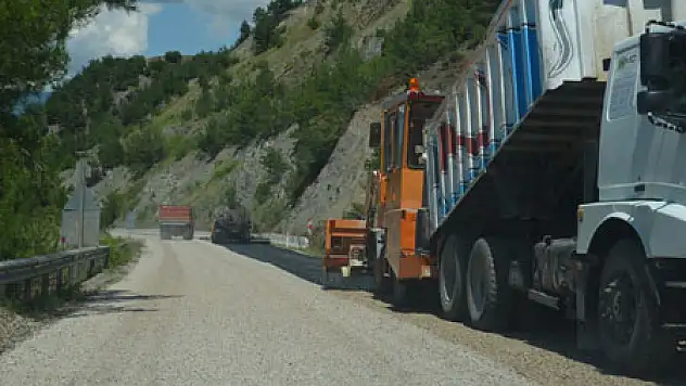 DURAĞAN-VEZİRKÖPRÜ YOLUNDA YENİLEME ÇALIŞMALARI