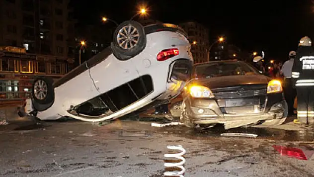 Diyarbakır'da akıl almaz trafik kazası