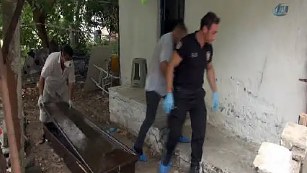 Evinde çürümüş halde bulundu