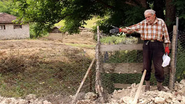 Mahallede kışın 7, yazın 20 kişi yaşıyor