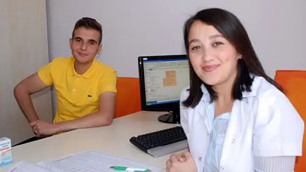 Günde 6 öğün yiyerek 73 kilo verdi