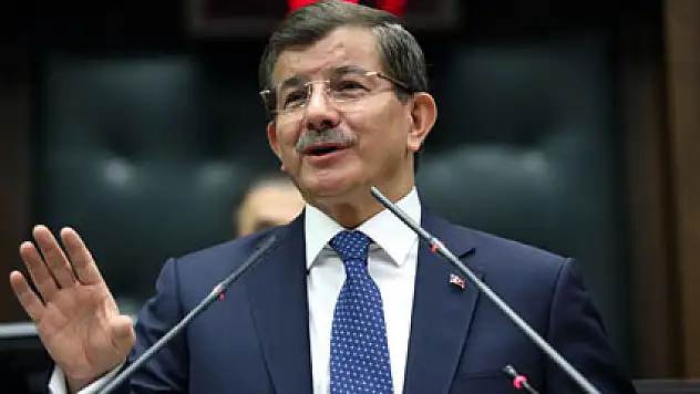Başbakan Davutoğlu canlı bomba saldırısı sonrası konuştu