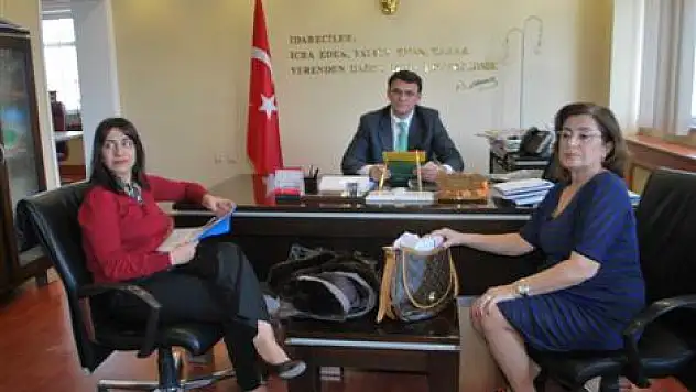 Hayvanseverler, dövülerek öldürülen köpek olayının peşini bırakmıyor!..