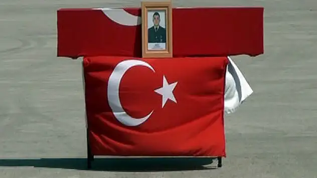 Hakkari'de şehit düşen Uzman Çavuş için askeri tören