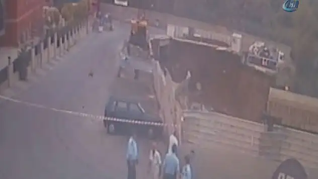 Yurt inşaatındaki göçük kamerada