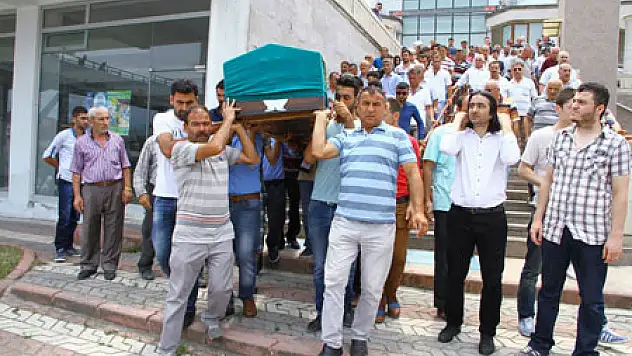 Denizde Boğulan Genç Toprağa Verildi