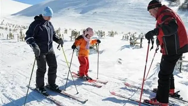 Ladik' te kar yağdı, dert arttı