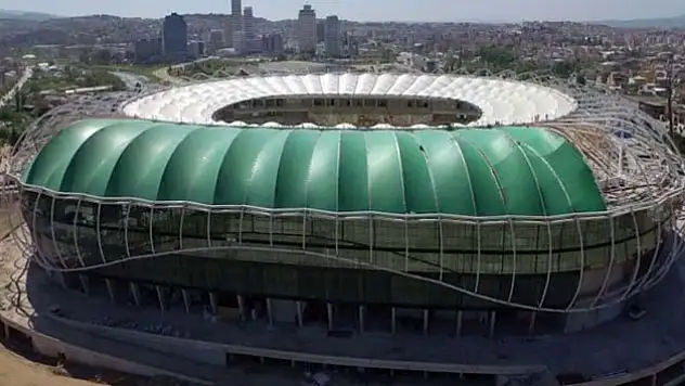 Timsah Arena ilk 2 maça yetişmiyor