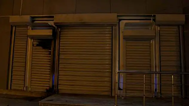 Mardin'de banka şubesine molotoflu saldırı