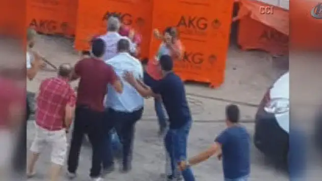 Katil zanlısını linç edilmekten polis kurtardı