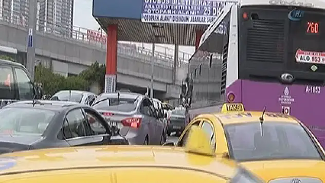 Otogar'da yağmur çilesi