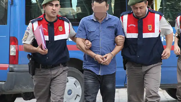 Düğünde 2 Kişiyi Tabancayla Kazara Yaraladı