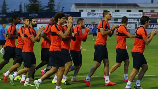 Trabzonspor gençleşti