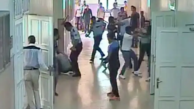 Adana Adliyesi'nde arbede