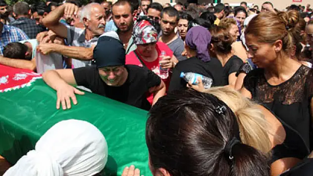 Çatışma arasında kalarak hayatını kaybeden Günhan'ın cenazesi defnedildi