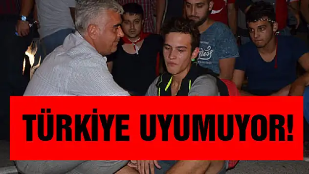 Türkiye uyumadı.Şehit askerlerimizin acısı sokağa taştı