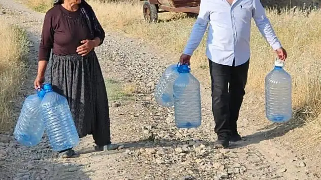 40 gündür suları akmayan köylülerden çözüm talebi