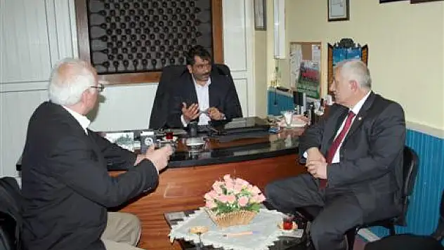 Başkan Temiz' den gazetemize ziyaret