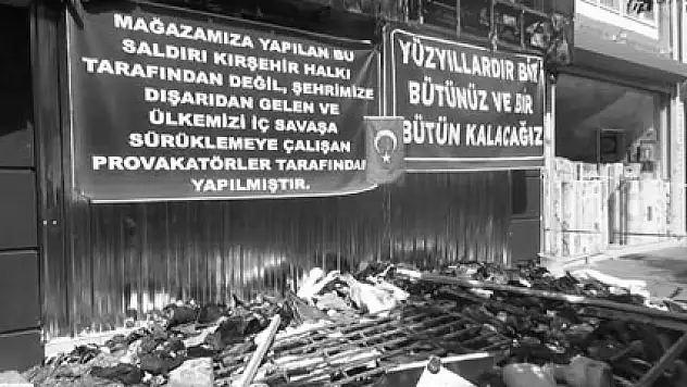 İş yeri yakılan Kürt vatandaştan anlamlı pankart