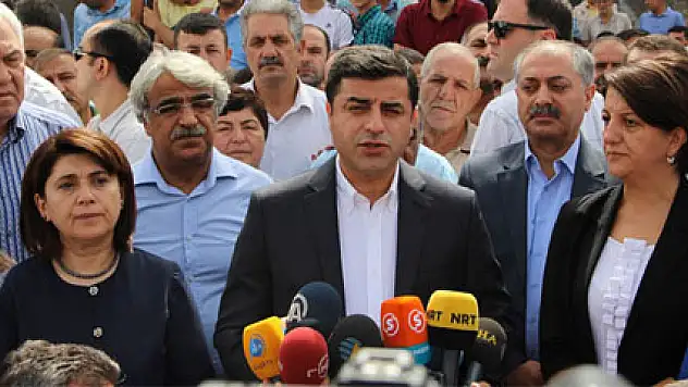 Demirtaş: 'Sorunları diyalogla çözmeye hazırız'