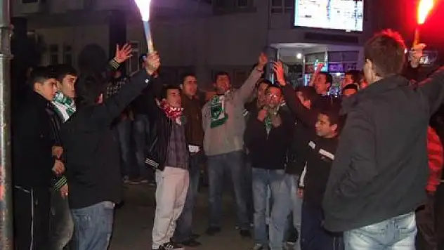 TEKSASLILARA POLİS ENGELİ