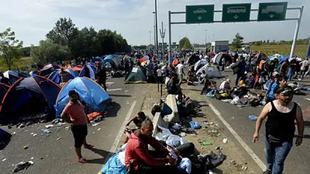 Macaristan mültecilerin umutlarına nokta koydu