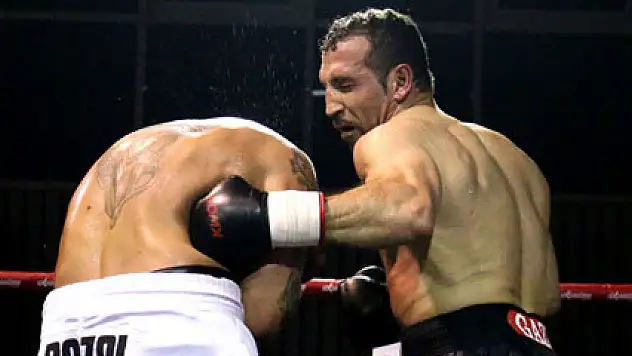 Fırat Arslan Almanya'da ringe çıkıyor