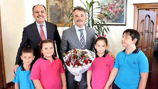 Öğrenciler, Başkan Vekili Çakır'ı Ziyaret Etti