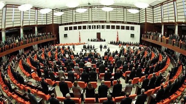 Türkiye'nin 2016 Yılı Bütçesi 13 Yıl Önceki Gibi Geçici Hazırlanacak