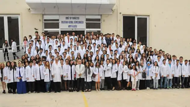 Doktor Adayları Beyaz Önlük Giydi