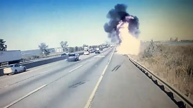 Tanker alev alev yandı: Sürücü kurtulamadı!