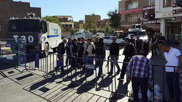 Diyarbakır'da büyük operasyon devam ediyor